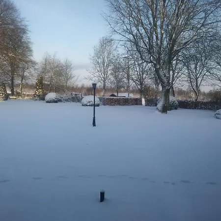 Alojamento de Acomodação e Pequeno-almoço Petites-tailles - D'hôtes 3*