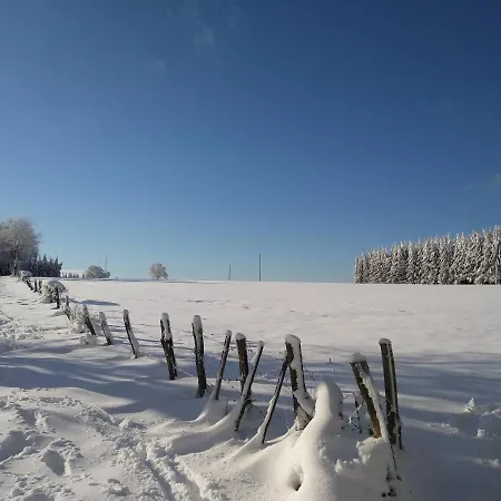 Alojamento de Acomodação e Pequeno-almoço Petites-tailles - D'hôtes 3*